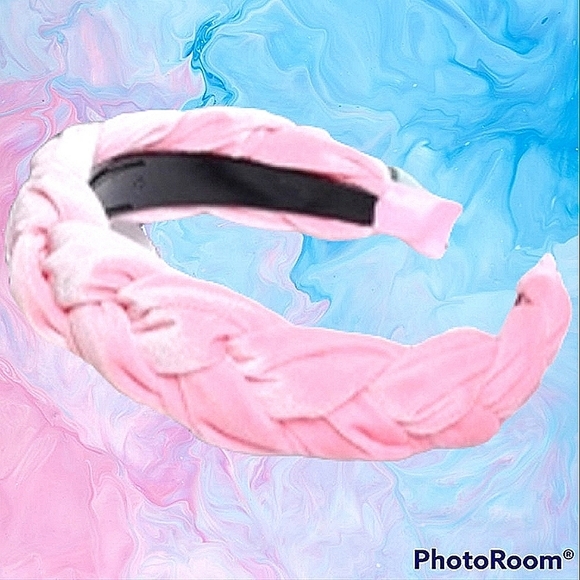 Choice of 3 elastic velvet headbands in 2 different styles & 3 colors. - Picture 3 of 10